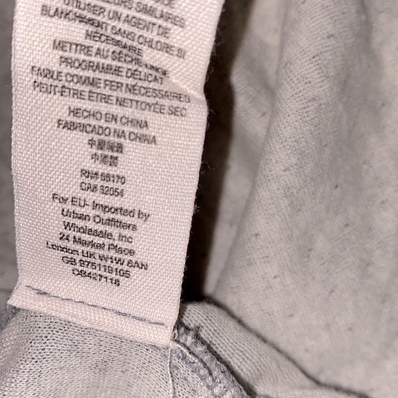 We the Free grey top size medium - Picture 7 of 7